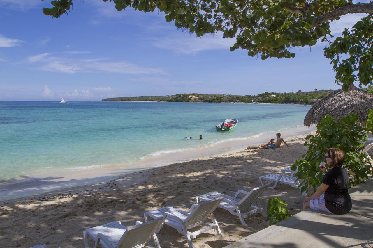 Paradise Island Beach Resort Punta Rucia Exterior foto