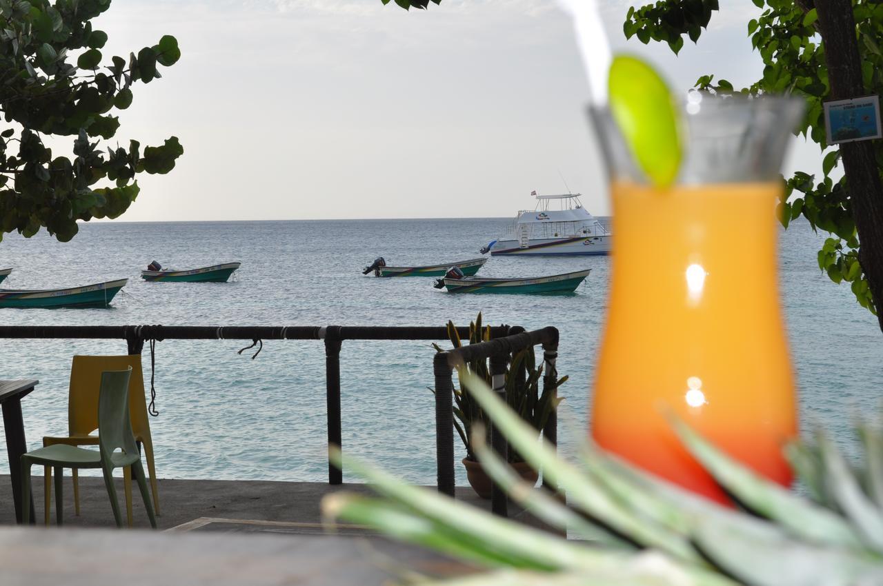 Paradise Island Beach Resort Punta Rucia Exterior foto